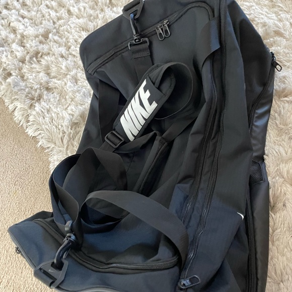 Other - HUGE NIKE duffle bag. Black.